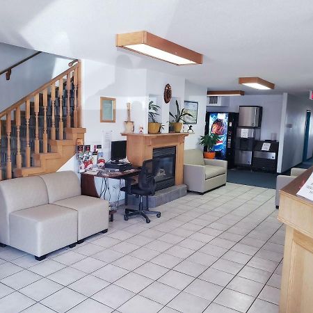 Travel-Inn Resort & Campground Saskatoon Exterior photo