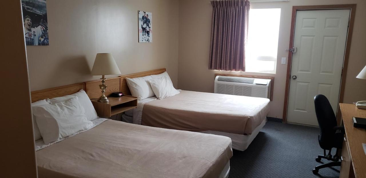 Travel-Inn Resort & Campground Saskatoon Exterior photo